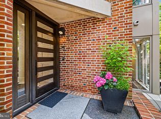 130 Delancey St, Philadelphia, PA 19106