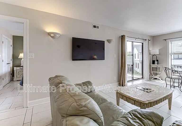 1 S Lumina Ave #204 — Photo 9