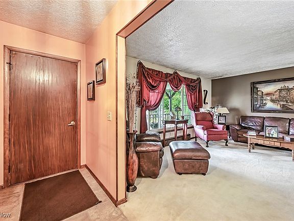 4th image of 35441 Salmar Dr