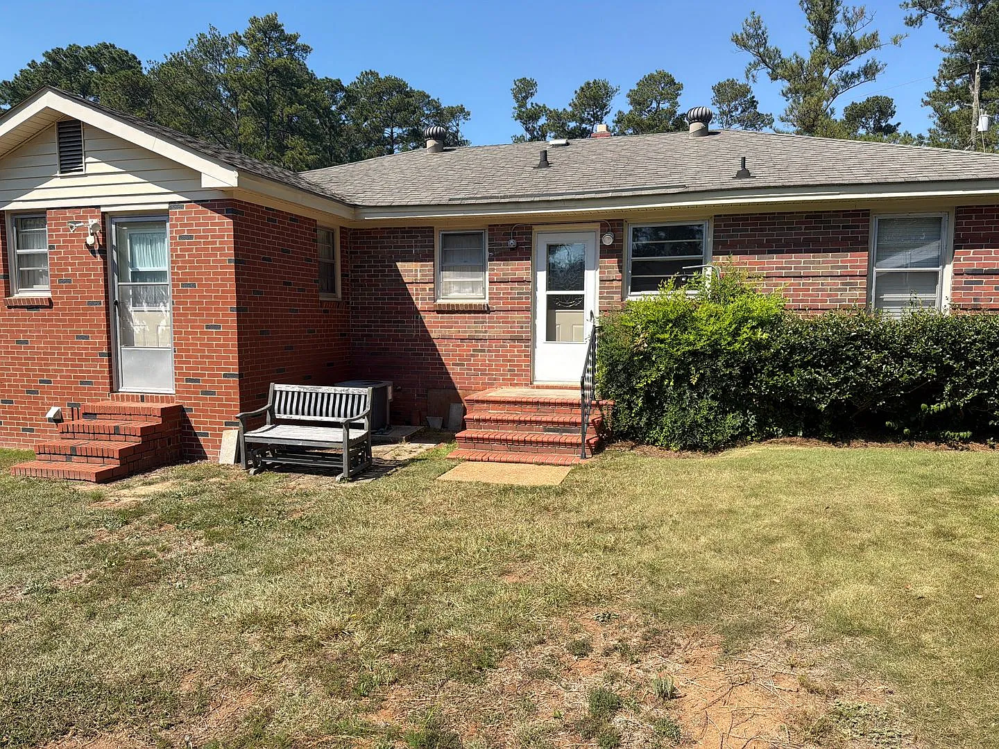 Cozy 3 bedroom brick ranch style just off Washington Rd — Photo 4