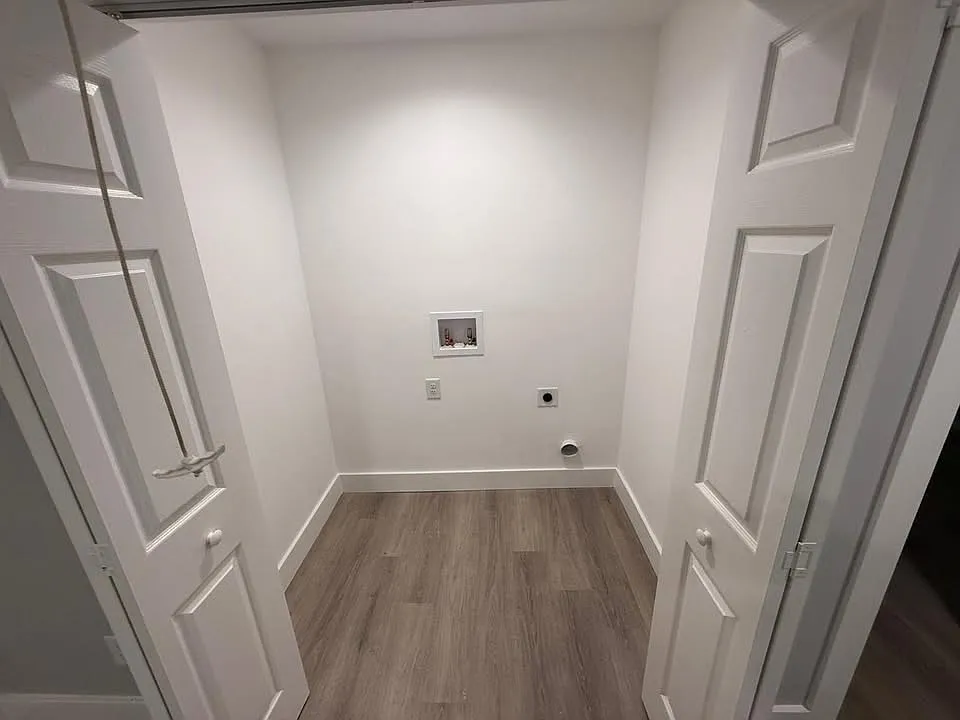 1099 Center Street SW - C — Photo 4