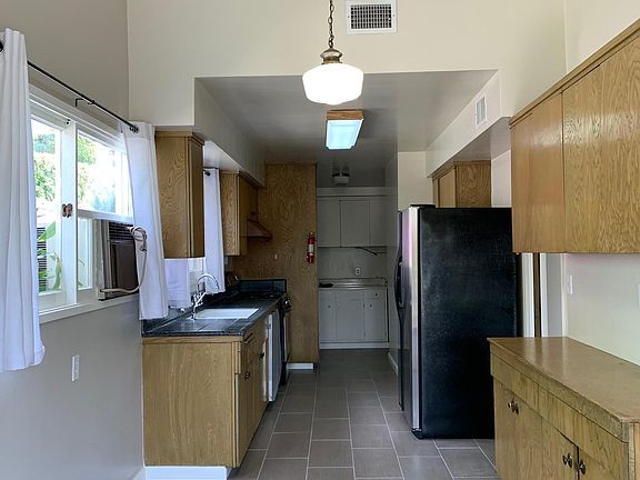 4th image of 1433 Rockhaven St