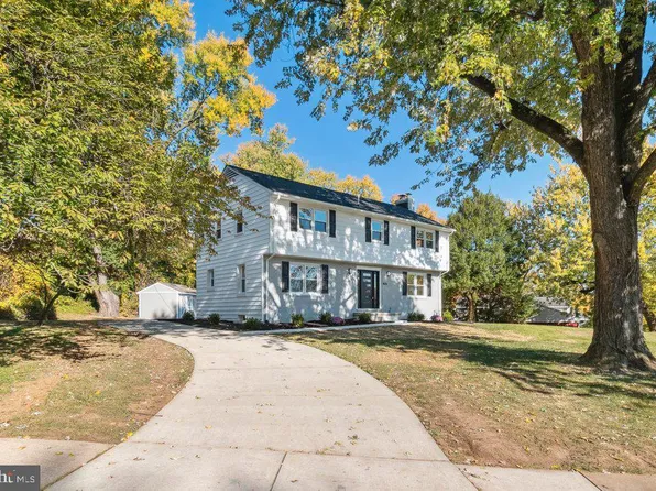 1828 Thornton Ridge Rd, Towson, MD 21204