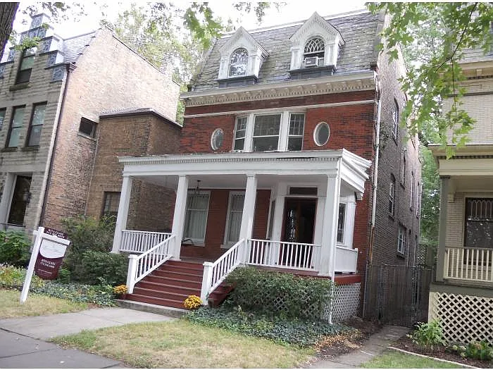 1319 E 50th St photo 1