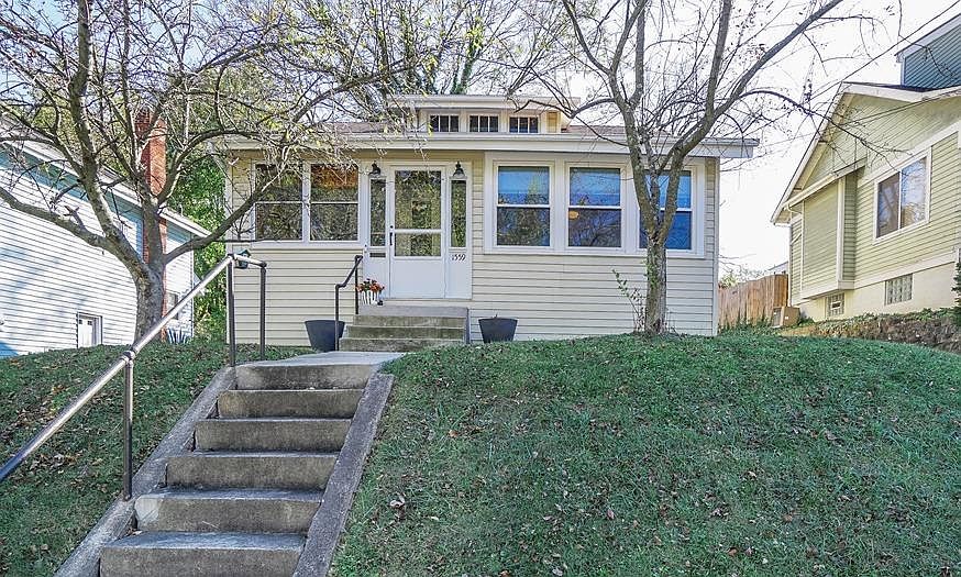 1st image of 1559 Springlawn Ave