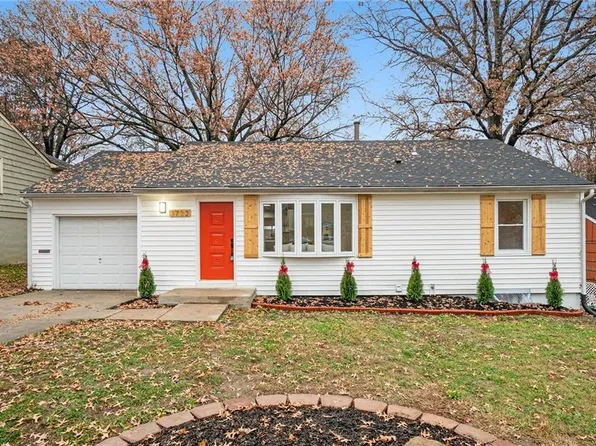 3722 W 74th St, Prairie Village, KS 66208