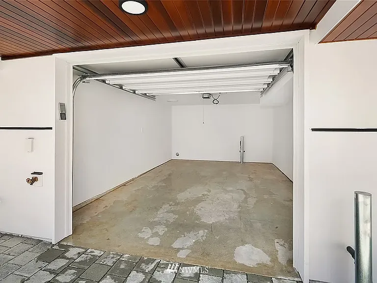 9200F Roosevelt Way NE — Photo 19