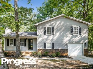 2412 Robin Ridge Dr, Dacula, GA 30019