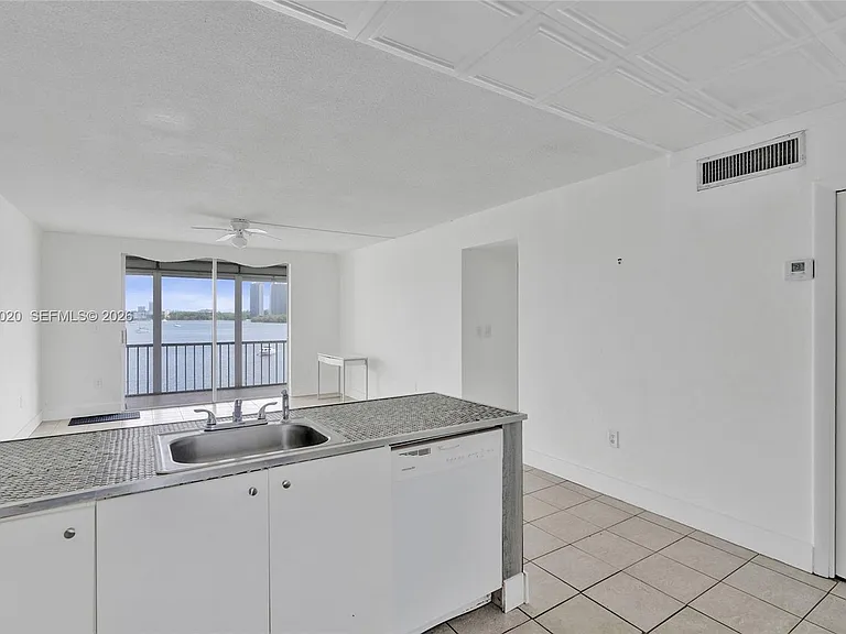 2920 Point East Dr #N408 — Photo 7