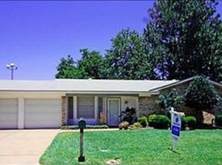 1115 N Thornbush Cir, Arlington, TX 76013