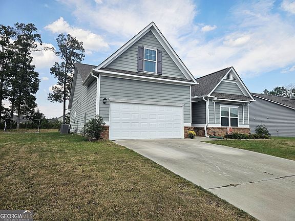 3rd image of 17 Rambling Oaks Dr NE