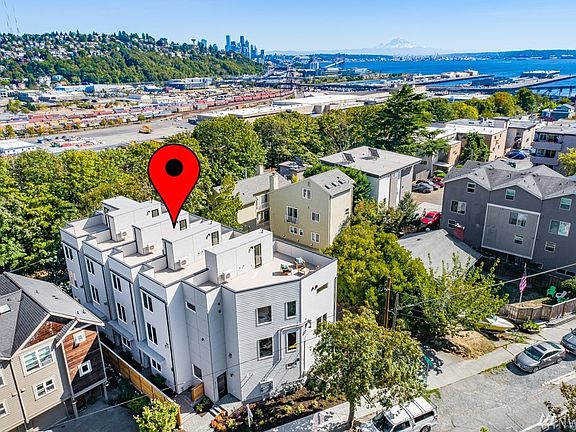 3rd image of 2314 Thorndyke Ave W #B