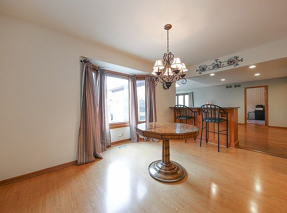 5th image of 440 Creekside Ct