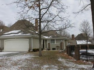 10407 Garnett St, Overland Park, KS 66214