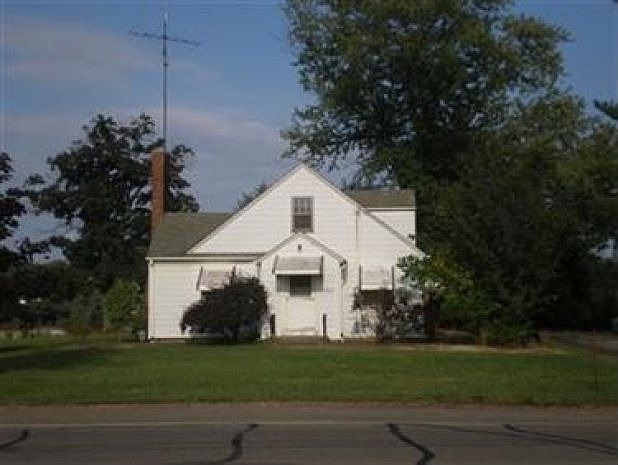 2nd image of 4860 Mahoning Ave