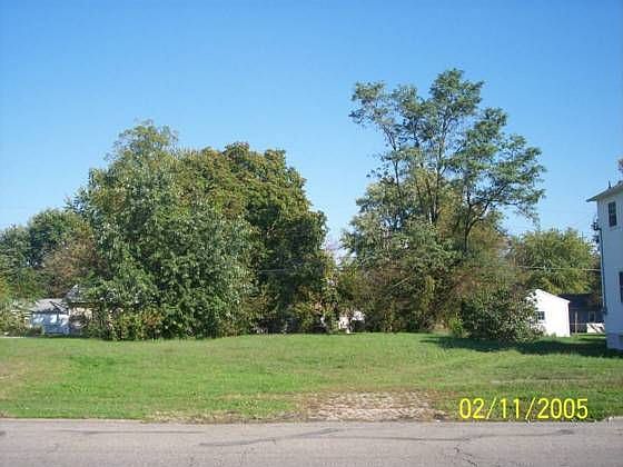 1st image of 212 Wyandotte St