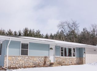 1612 Sunset Ln, Delavan, WI 53115