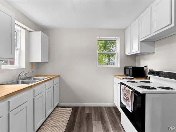 320 W 3rd St, O'Fallon, IL 62269
