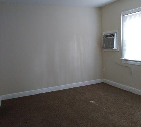 5th image of 2055 Hilton Ct