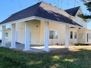 370 County Road A S #A, Baraboo, WI 53913