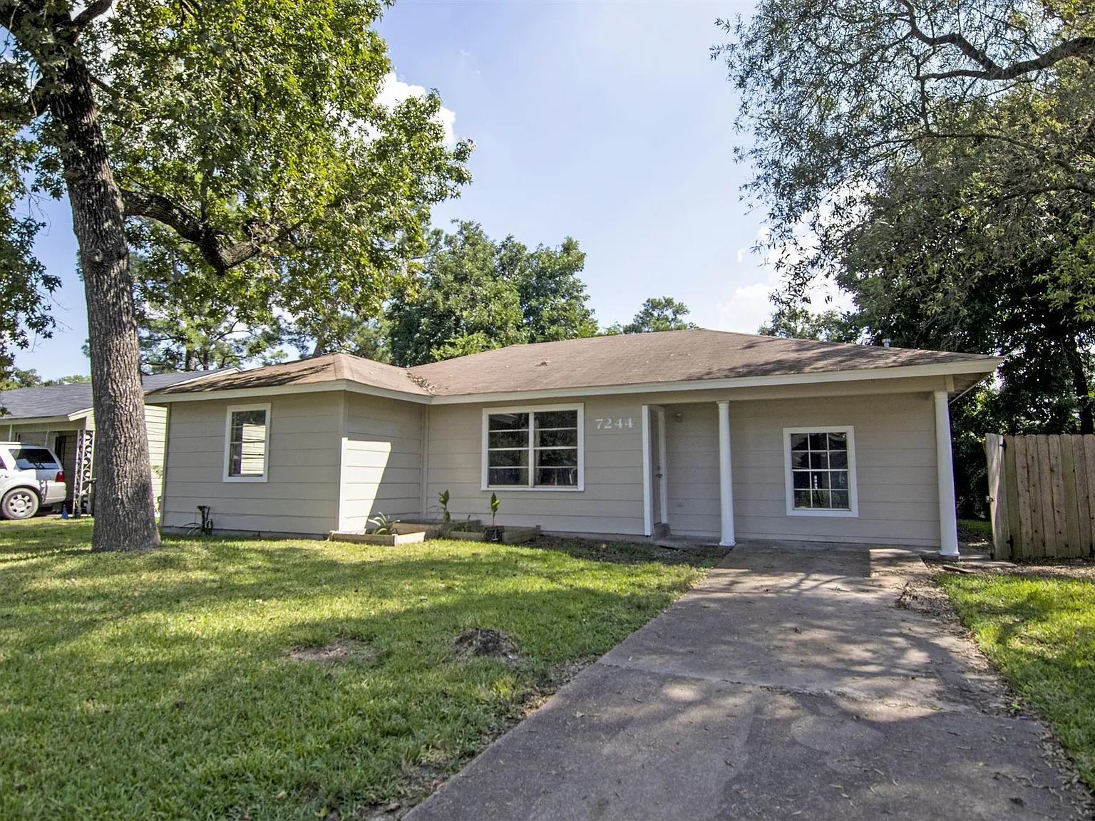 3 bed, 1.0 bath, 1252 sqft, $1,395 — Photo 3