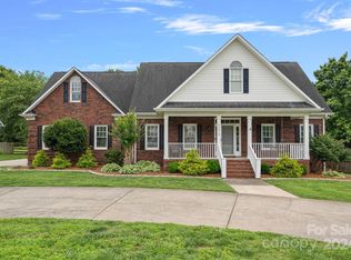 2273 Stallings Rd, Harrisburg, NC 28075