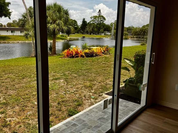 3909 Glen Oaks Dr E, Sarasota, FL 34232