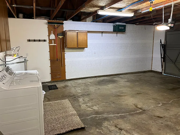 1276 Pershing St — Photo 30