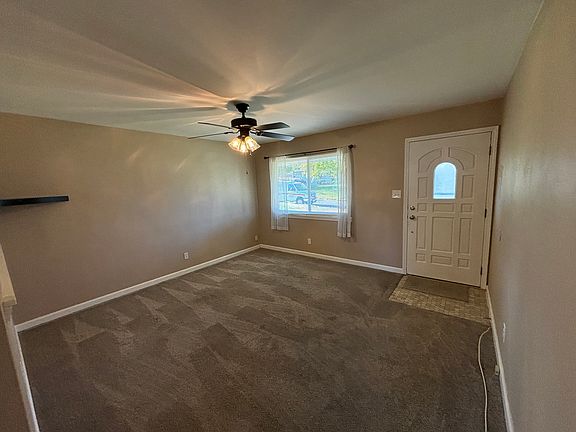 4th image of 852 Weedel Dr