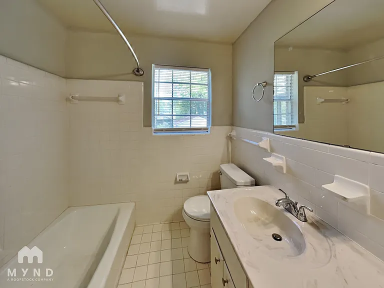 1712 Sam Dr — Photo 13