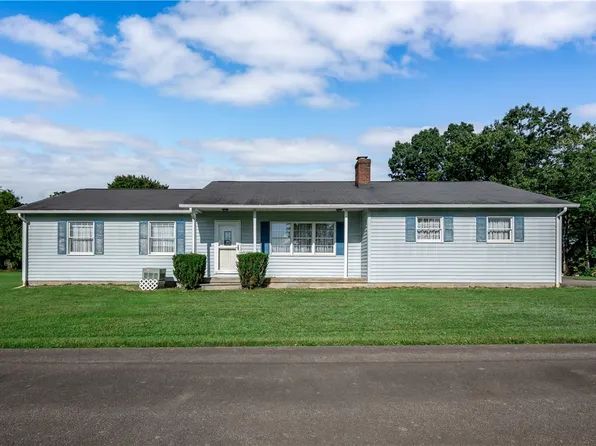 417 Preston Dr, Butler, PA 16001