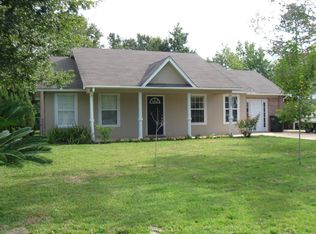 1400 Oak St, Ocean Springs, MS 39564