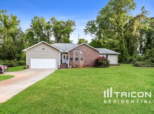 211 Boxwood Ln, Anderson, SC 29621