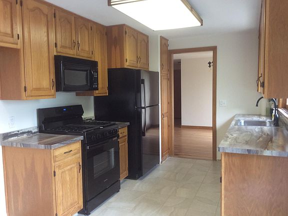 4th image of 4824 Edgewood Dr