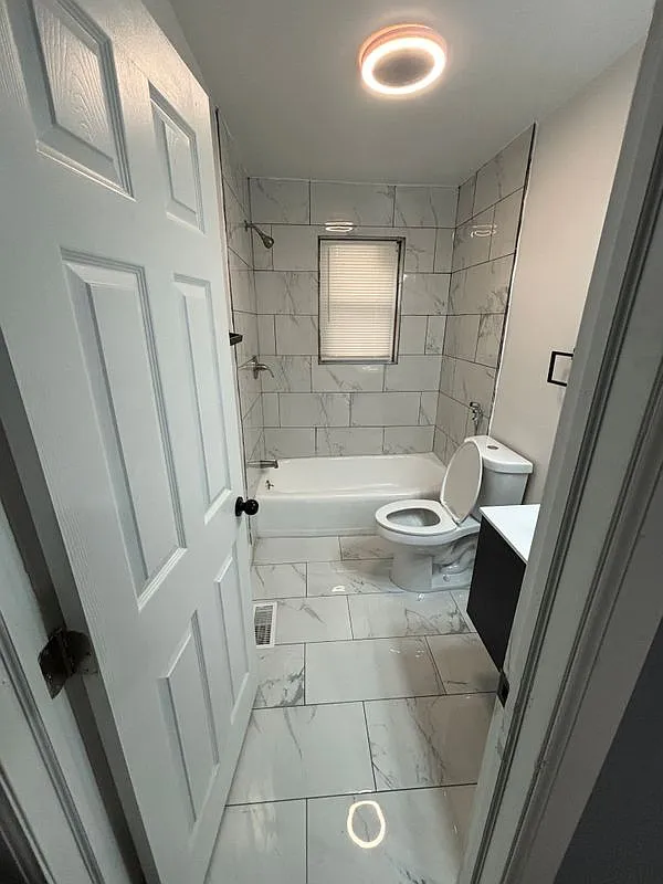 2 bed, 1.0 bath, 550 sqft, $1,600 — Photo 3