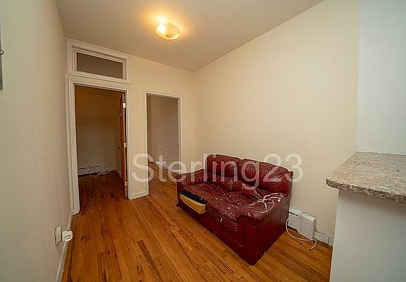 5th image of 1452 28th Ave APT 2L