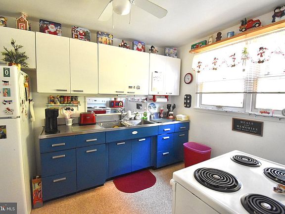 2nd image of 243 Orchard Ave