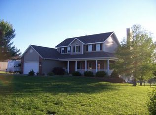 17851 157th St, Basehor, KS 66007