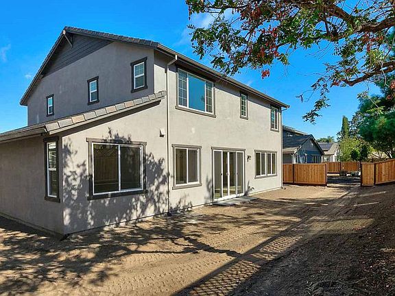 Homesite 5 Back Exterior