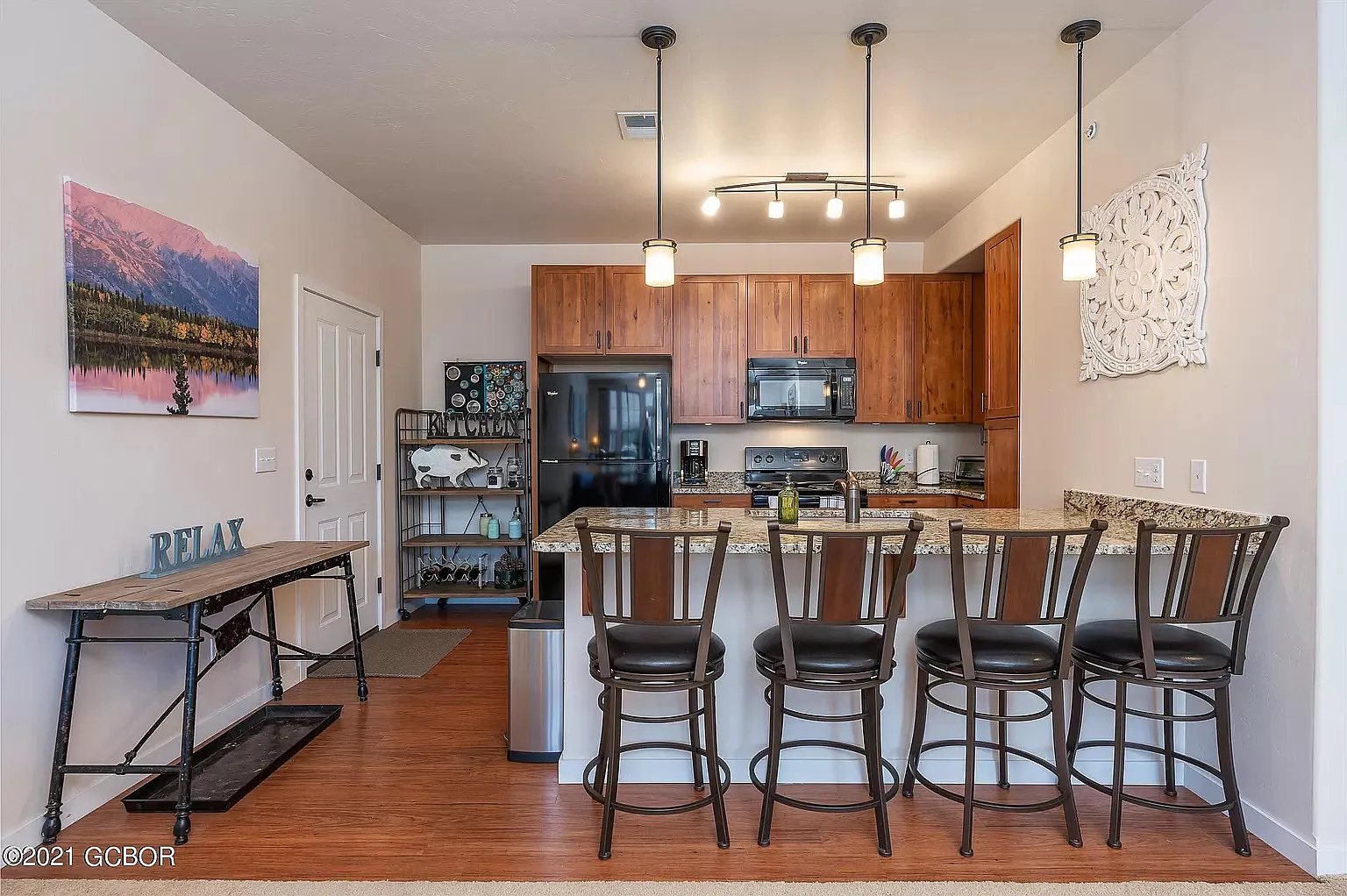 2 bed, 925 sqft, $2,299 — Photo 4