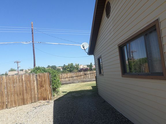 3rd image of 2606 N Park Pl