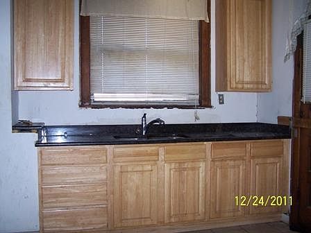 2nd image of 2439 W Lunt Ave APT 3B