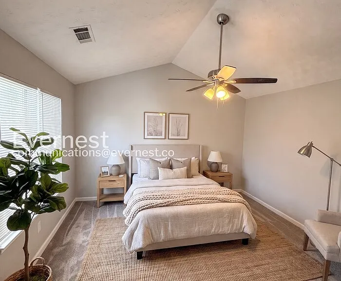 7035 Setters Way — Photo 3