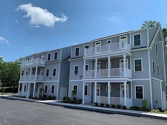 1st image of 1535 Atwood Ave #0