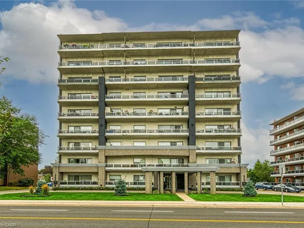 350 Concession St #302, Hamilton, ON L9A 1B6