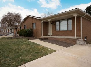 39041 Jefferson Ave, Harrison Township, MI 48045