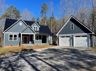 538 N Fork Dr, Gretna, VA 24557
