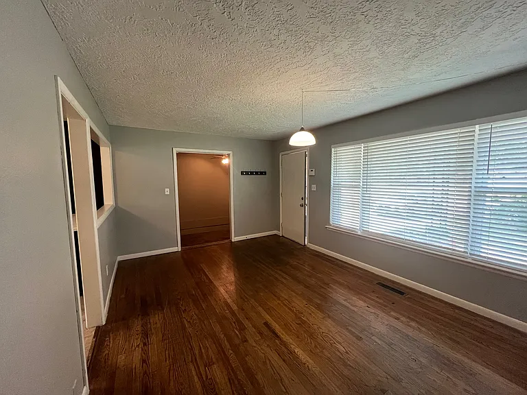 1332 W Boyd St — Photo 5
