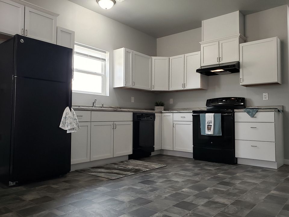 Syracuse Townhomes - 406 N Bentley St Syracuse KS | Zillow