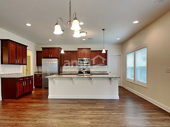 5th image of 100 Doral Blue Dr